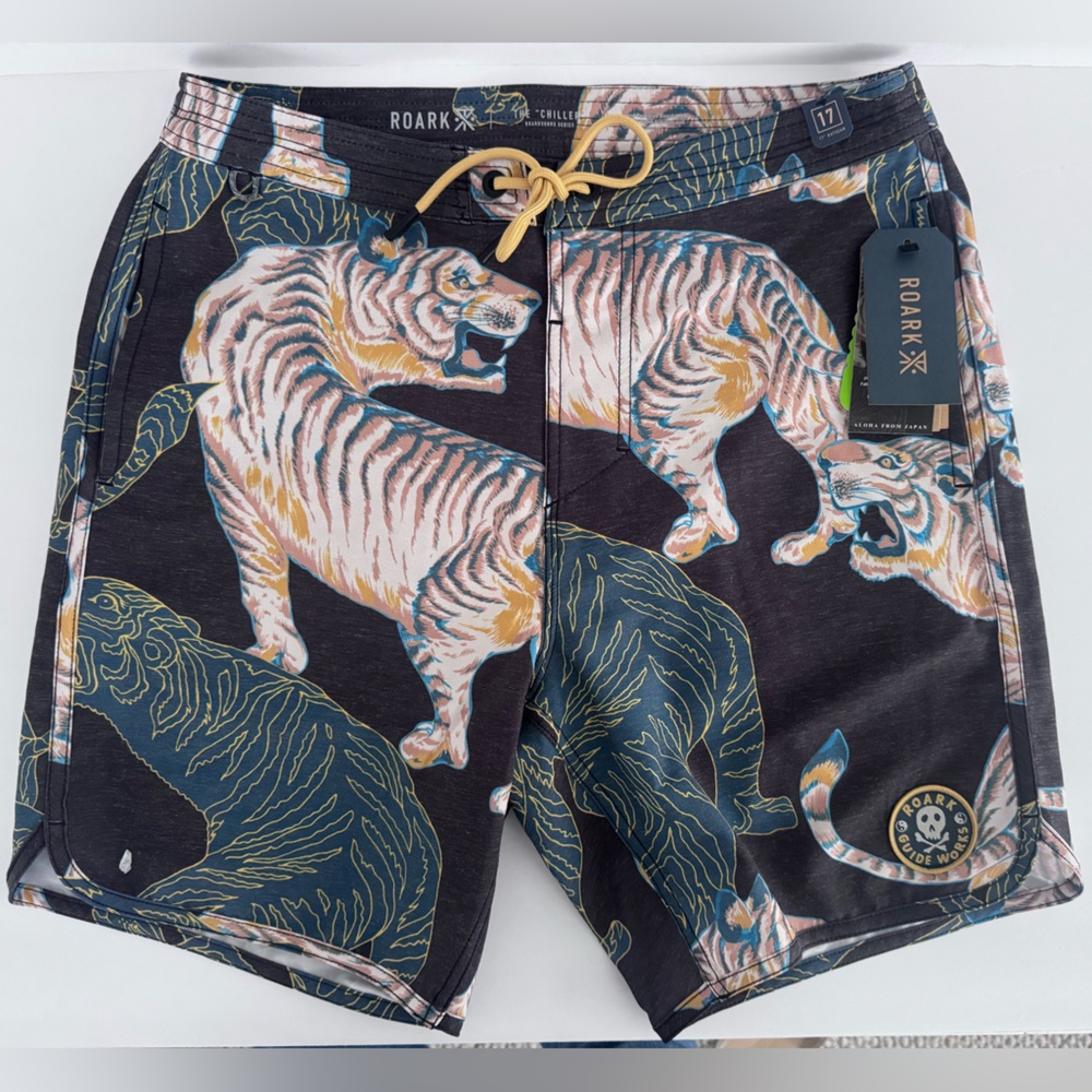 Roark Mens The Chiller 17 " Board Shorts Size 28 Aloha From Japan Tiger Print